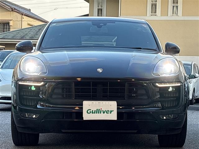 Porsche Macan 5