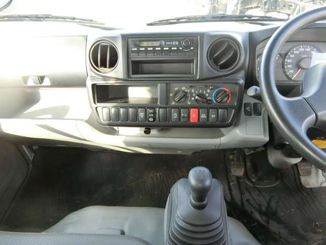 Hino Dutro 11