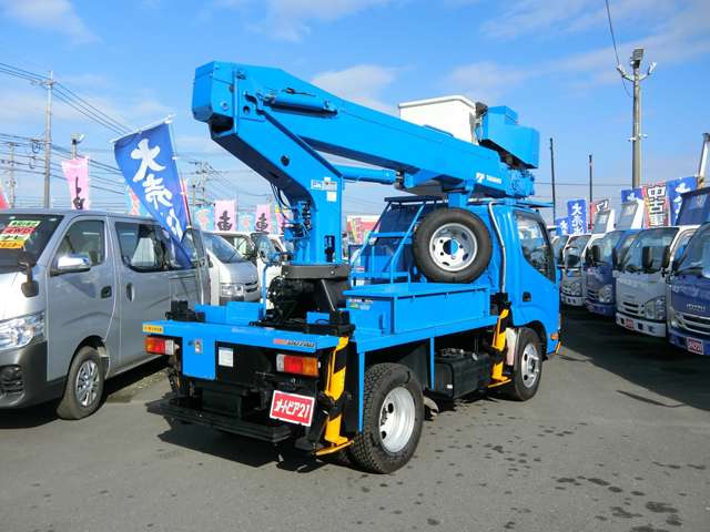Hino Dutro 7