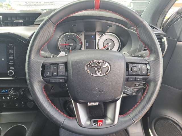 Toyota Hilux 8