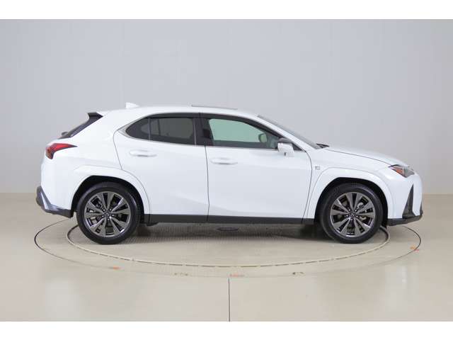 Lexus UX 4