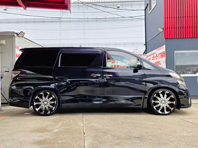 Toyota Vellfire 6