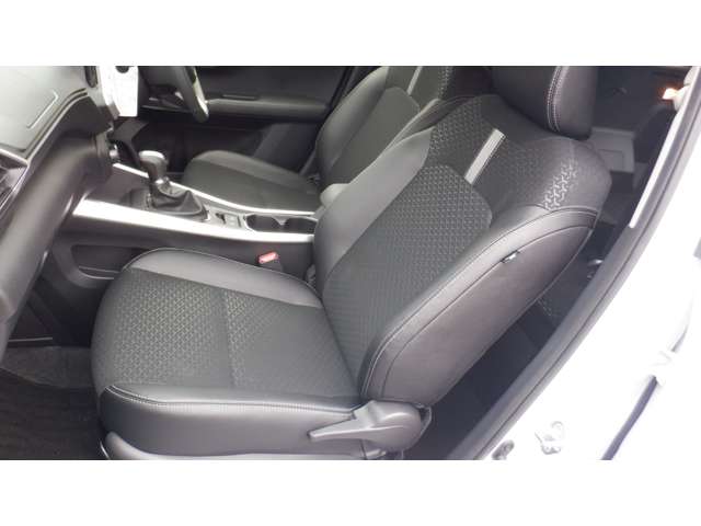 Daihatsu Rocky 4