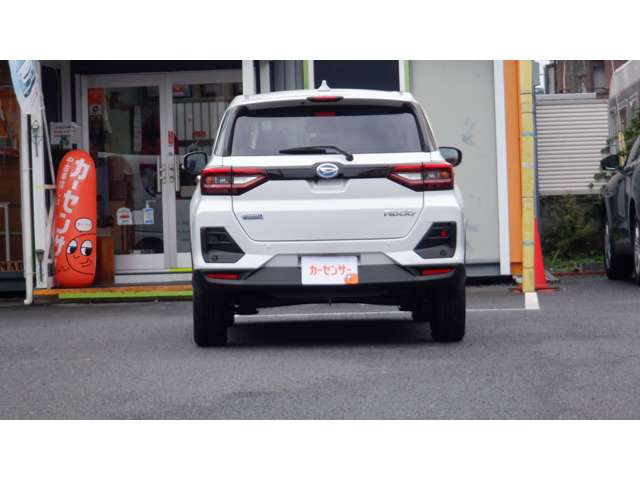 Daihatsu Rocky 9