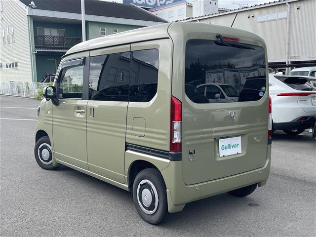 Honda N-VAN 8