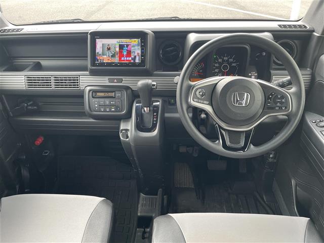 Honda N-VAN 9