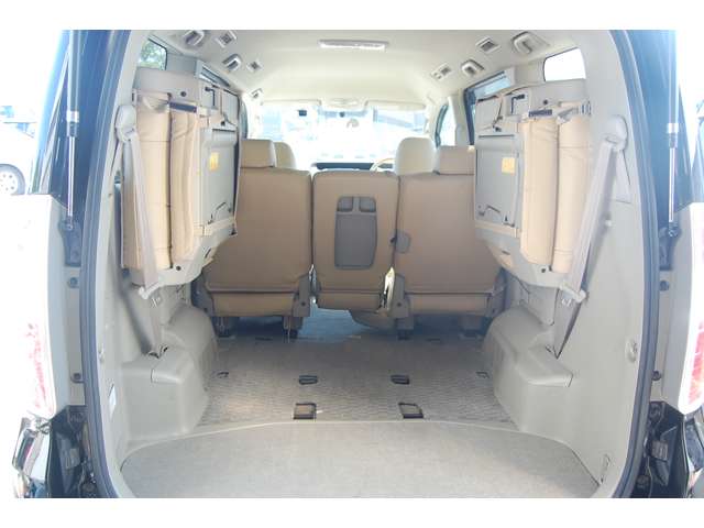 Toyota Noah 10