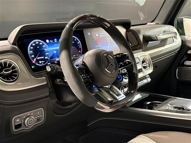 Mercedes-Benz G-Class 8