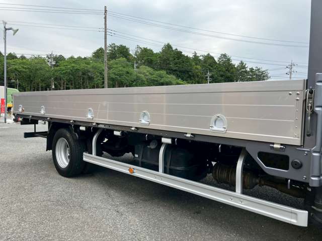 Isuzu Elf 11