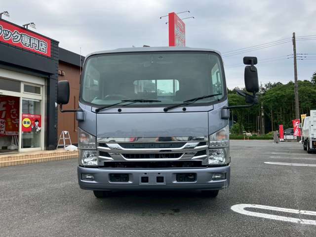 Isuzu Elf 2
