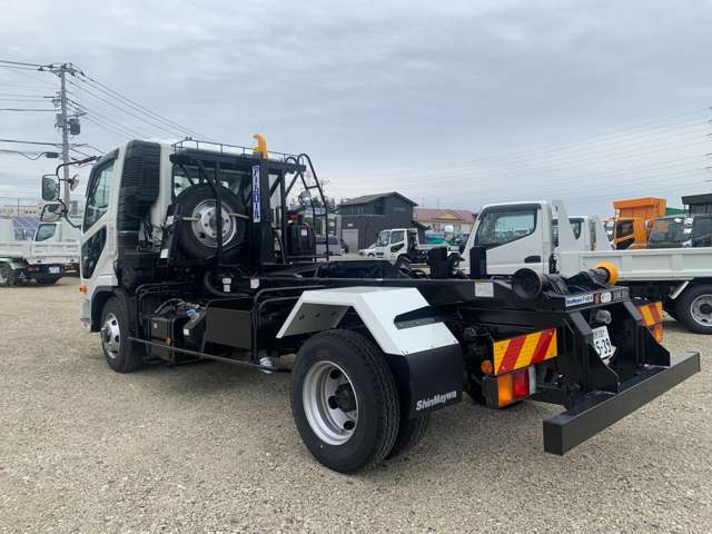Mitsubishi Fuso Fighter 9