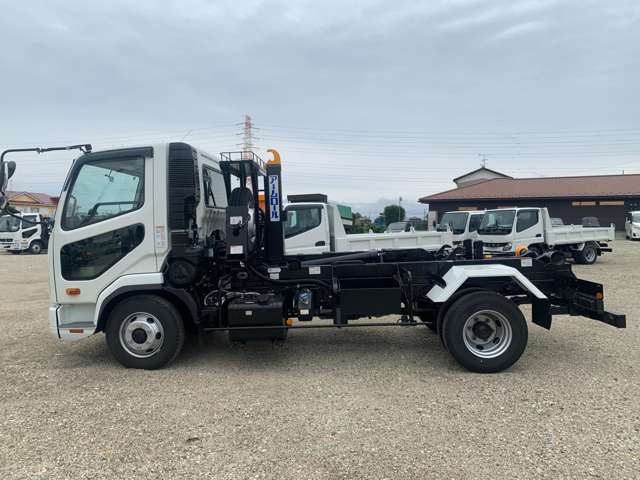 Mitsubishi Fuso Fighter 10
