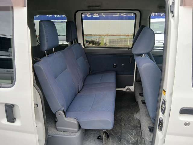 Daihatsu Hijet Cargo 10