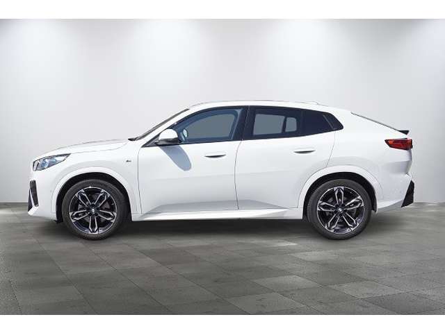 BMW X2 4