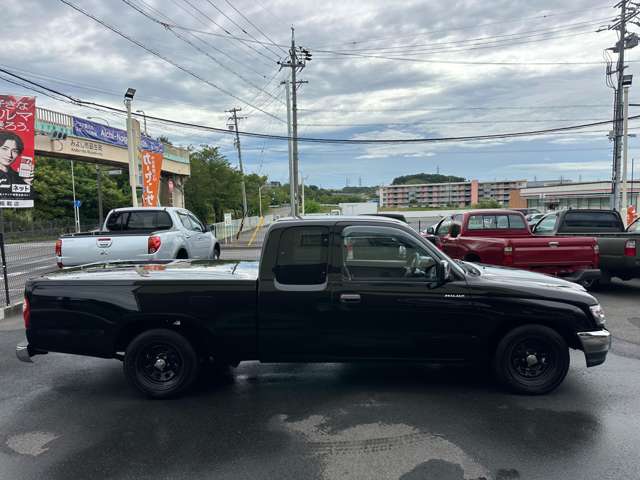 Toyota Hilux 8