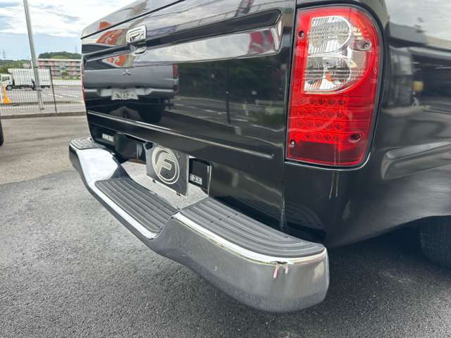 Toyota Hilux 9