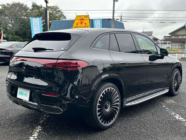 Mercedes-Benz EQE SUV 11