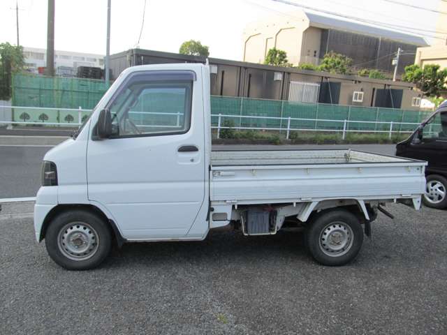 Mitsubishi Minicab Truck 11