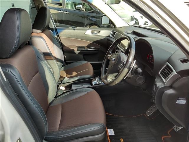 Subaru Exiga Crossover7 12