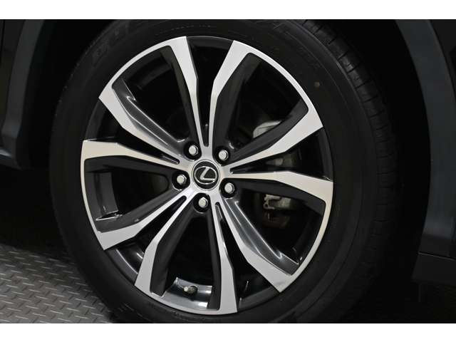 Lexus RX 8