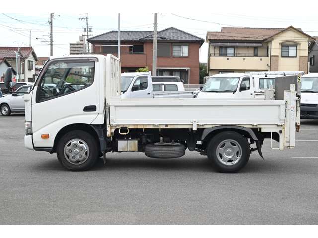 Hino Dutro 4