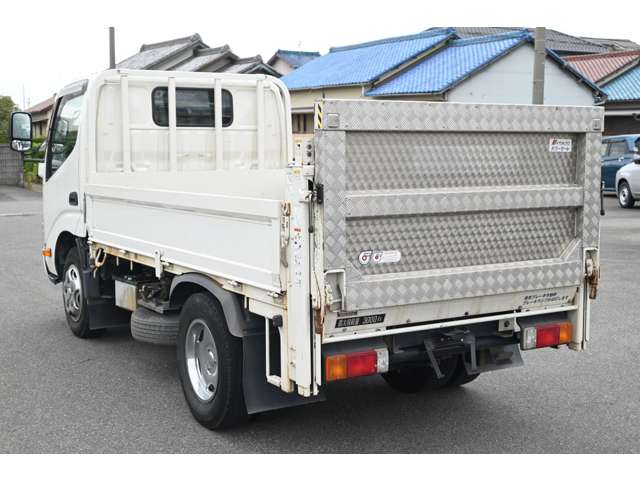 Hino Dutro 5