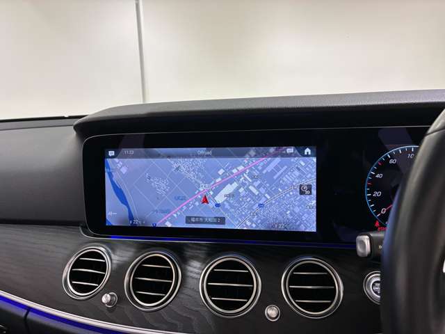 Mercedes-Benz E-Class All-Terrain 9