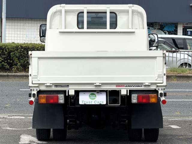 Hino Dutro 10
