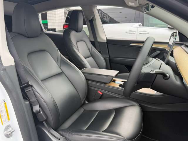 Tesla Model Y 11
