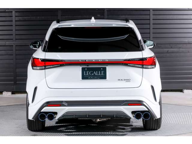 Lexus RX 9
