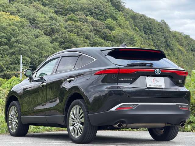 Toyota Harrier 4