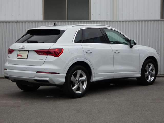 Audi Q3 10