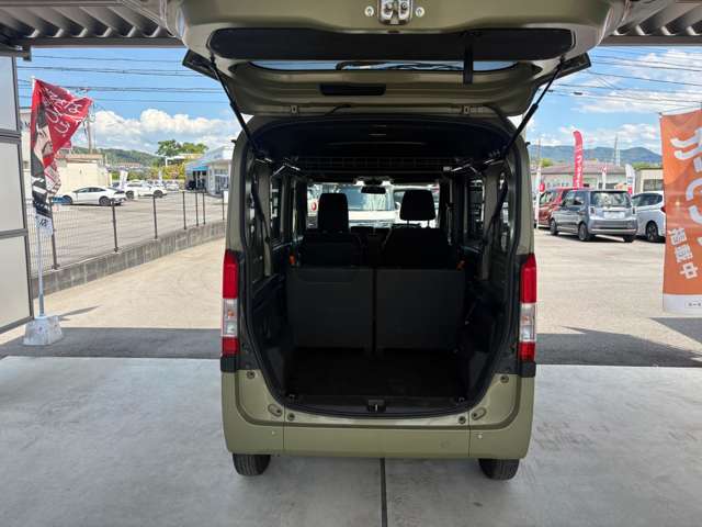 Honda N-VAN 9