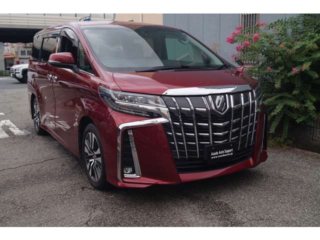 Toyota Alphard 3