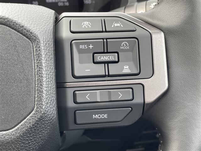 Toyota Hilux 12