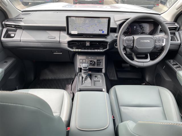 Toyota Hilux 4