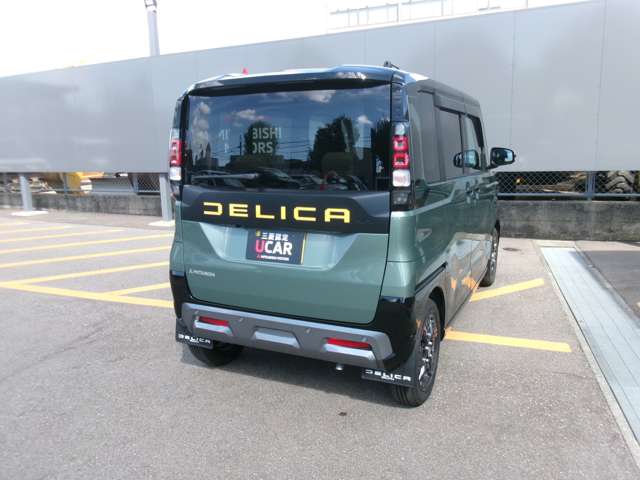 Mitsubishi Delica Mini 6
