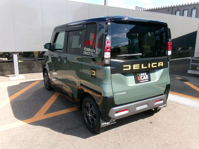 Mitsubishi Delica Mini 8