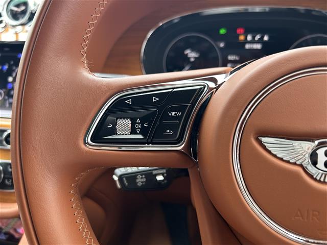 Bentley Bentayga 8