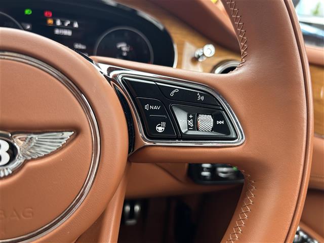 Bentley Bentayga 9