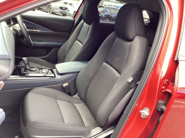 Mazda CX-30 10