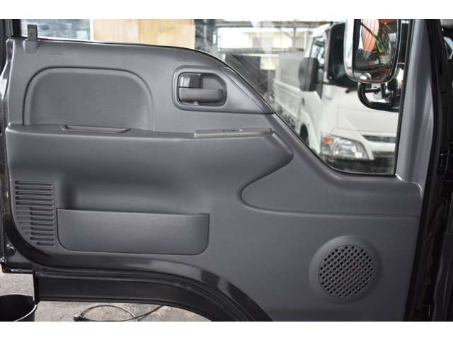 Isuzu Elf 10