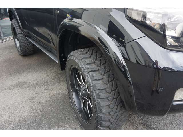 Toyota Land Cruiser 200 8