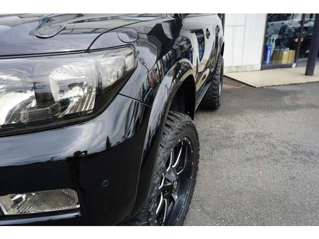 Toyota Land Cruiser 200 10