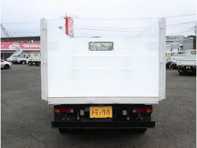 Mitsubishi Fuso Canter 2