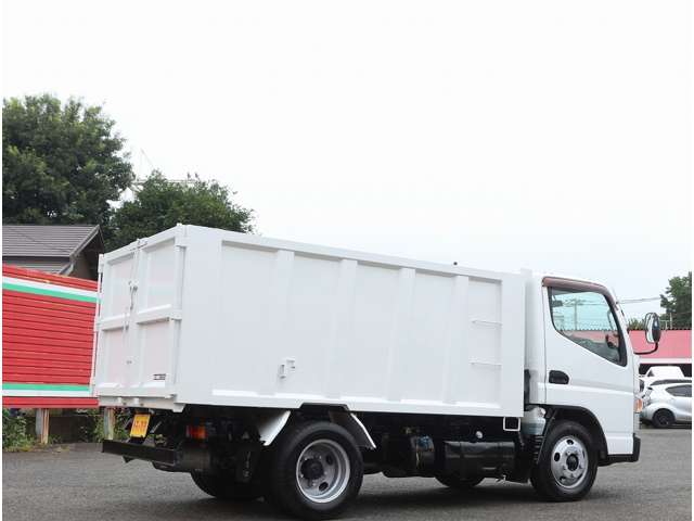 Mitsubishi Fuso Canter 9