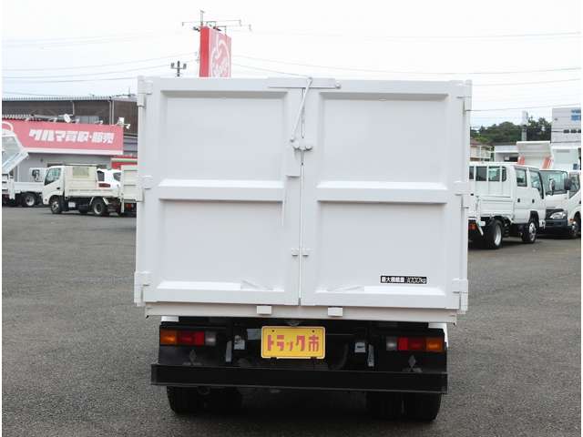 Mitsubishi Fuso Canter 10