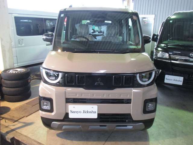 Mitsubishi Delica Mini 2