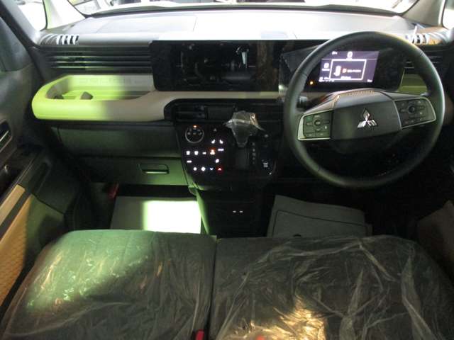 Mitsubishi Delica Mini 8