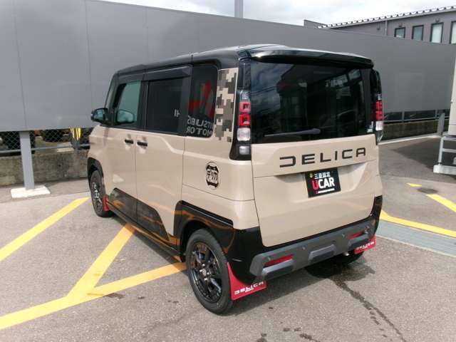 Mitsubishi Delica Mini 8